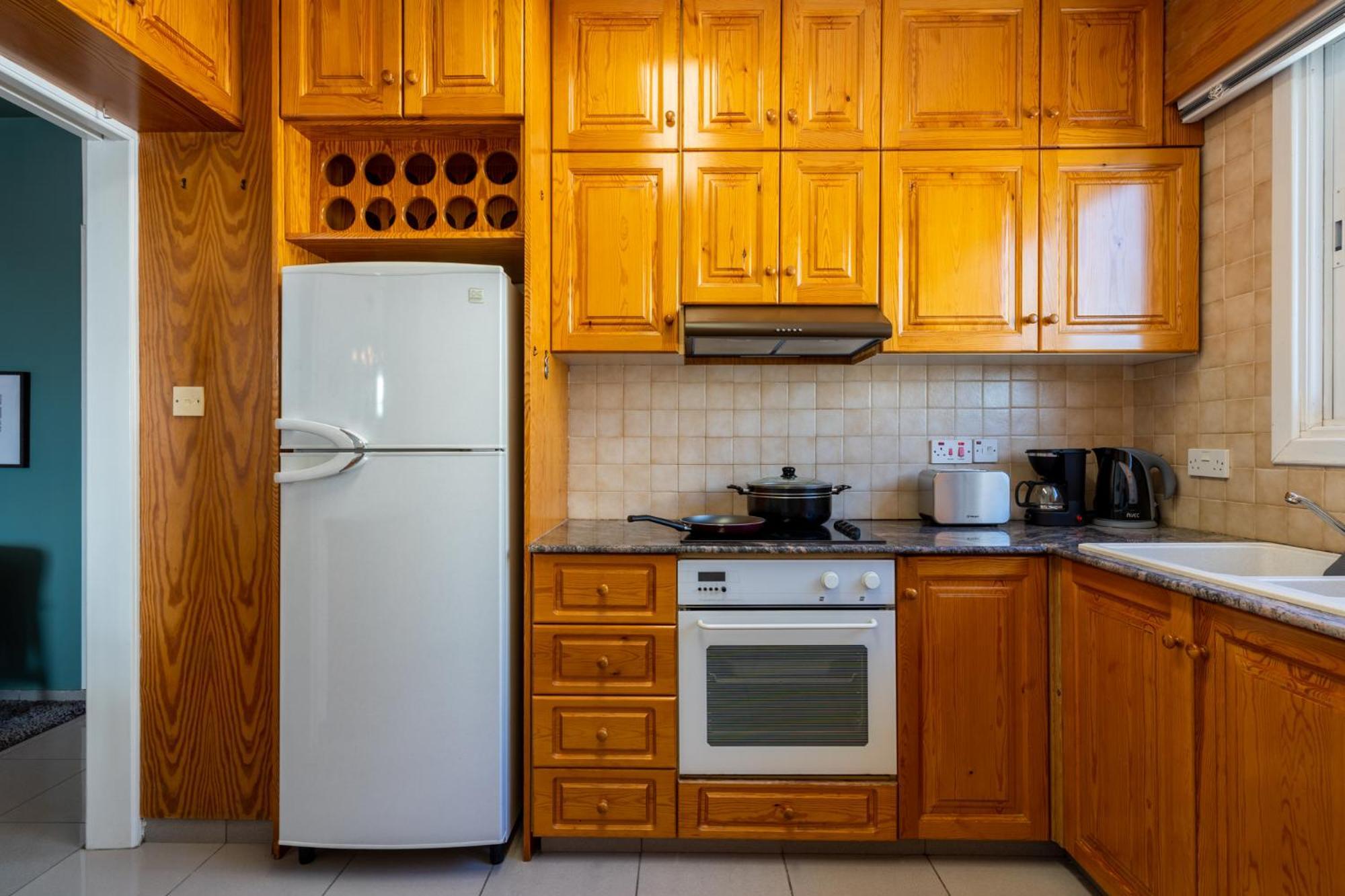 Jayde 2-Bedroom Apartment In לרנקה מראה חיצוני תמונה
